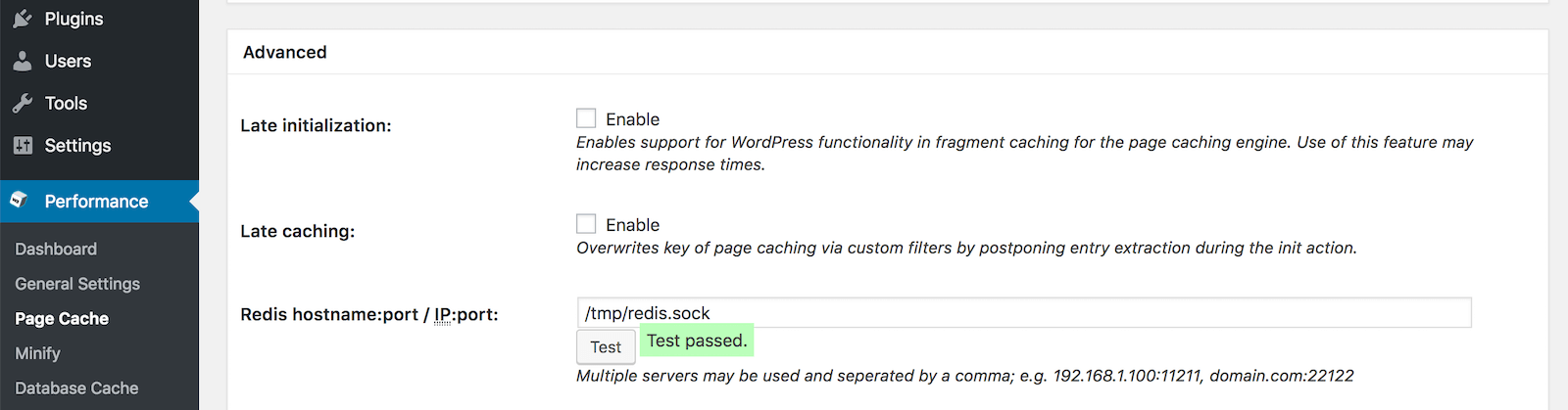 Ga nu naar 'Performance' → 'Page Cache' en verander de 'Redis hostname' naar: /tmp/redis.sock